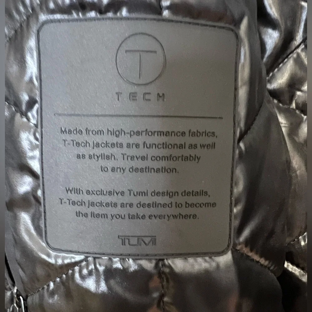 Tumi T Tech‎ quilted insulated commuter jacket with hideaway hood size XL